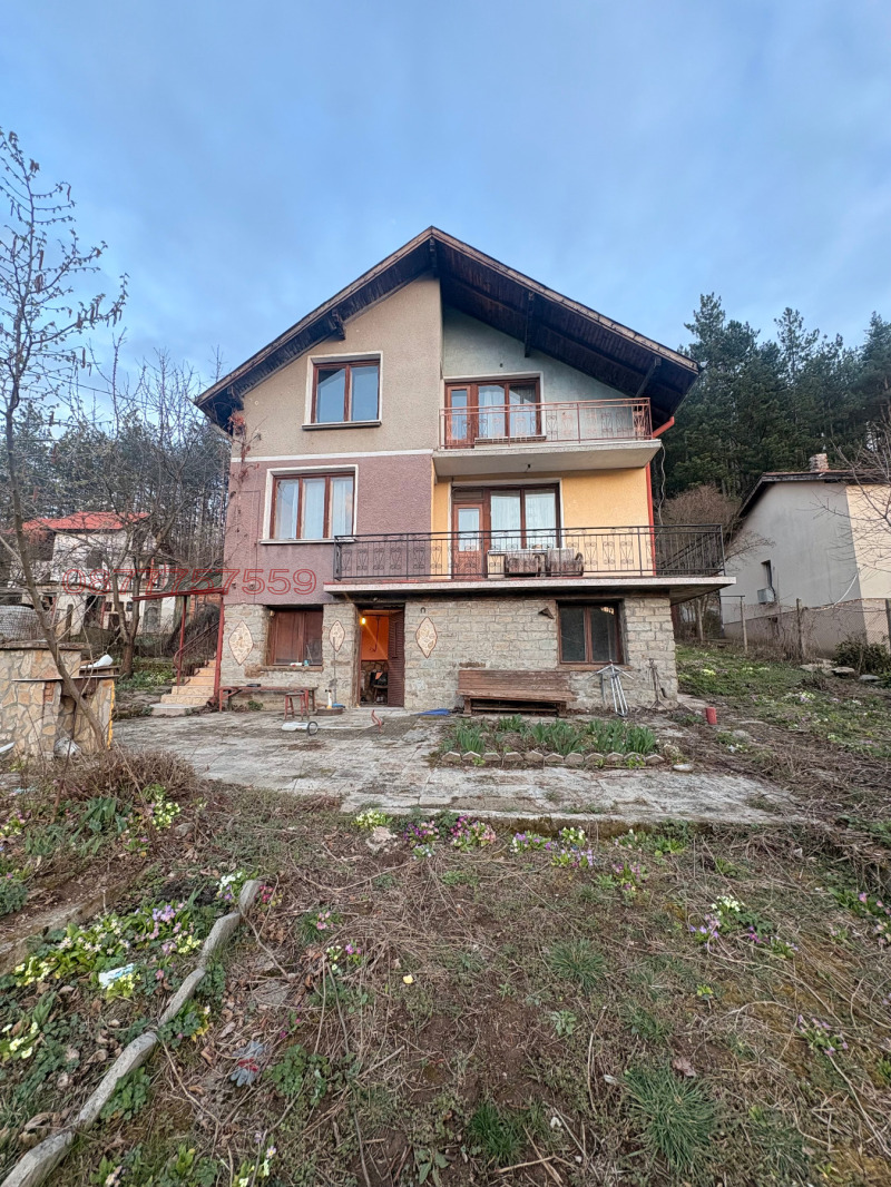 Продава КЪЩА, област София, с. Владо Тричков • 167000 € / 326623.61 лв. • 43677354 1 — Holmes.bg Продава КЪЩА, област София, с. Владо Тричков • 167000 € / 326623.61 лв. • 43677354 1