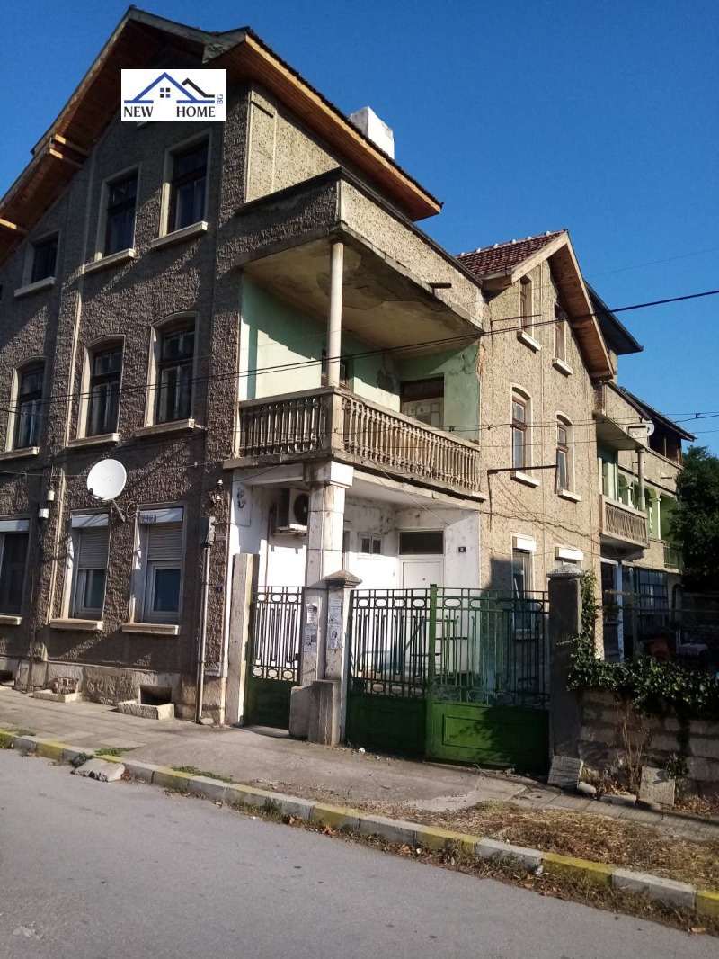 Продава ЕТАЖ ОТ КЪЩА, област Ловеч, гр. Луковит • 50000 € / 97791.50 лв. • 86051421 1 — Holmes.bg Продава ЕТАЖ ОТ КЪЩА, област Ловеч, гр. Луковит • 50000 € / 97791.50 лв. • 86051421 1