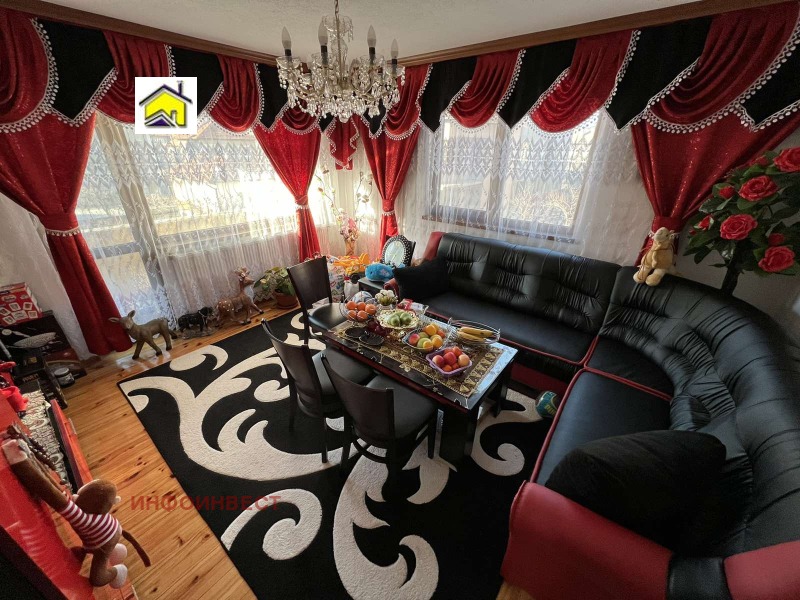 Продава  Етаж от къща, област Пазарджик, гр. Велинград •  109 000 EUR • ID 55839771 — holmes.bg - [1] 