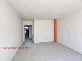 Обява Продава 2-СТАЕН,град Благоевград, Широк център