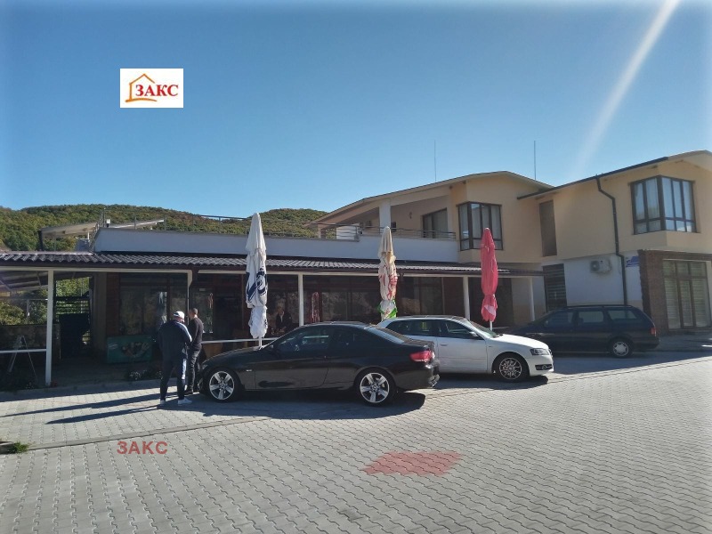 Продава  Хотел област Кърджали , с. Пчеларово , 600 кв.м | 77380320 - изображение [2]