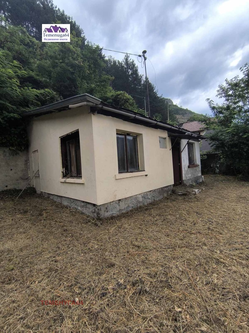 Продава КЪЩА, област София, с. Церово • 35000 € / 68454.05 лв. • 41233542 1 — Holmes.bg Продава КЪЩА, област София, с. Церово • 35000 € / 68454.05 лв. • 41233542 1