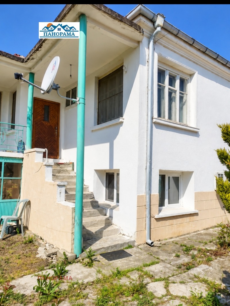 Продава КЪЩА, област Пловдив, с. Калековец • 110000 € • 85018718 1 — Holmes.bg Продава КЪЩА, област Пловдив, с. Калековец • 110000 € • 85018718 1