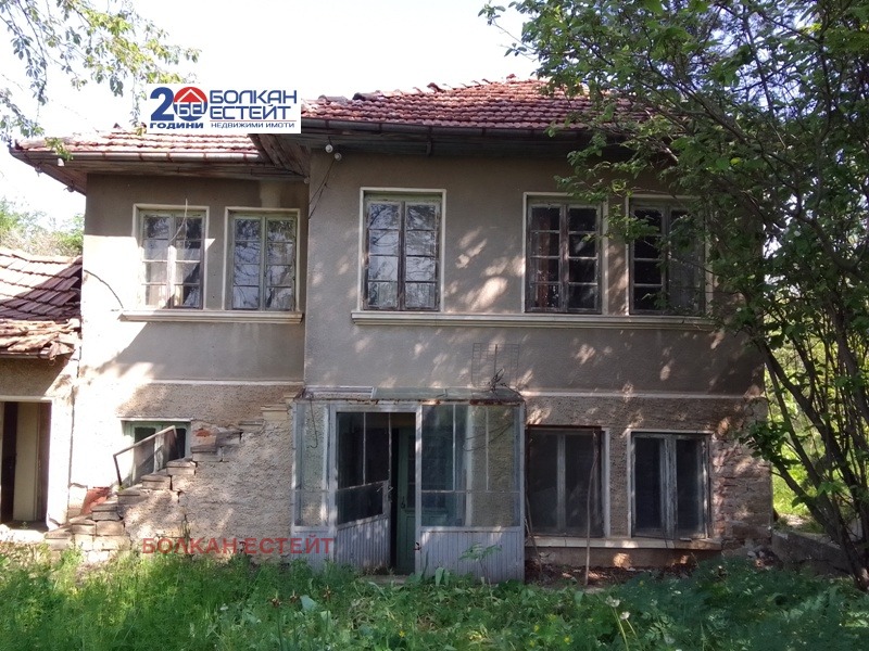 Продава  Къща област Велико Търново , с. Никюп , 100 кв.м | 68062677