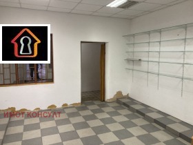 Продажба на складове в град Враца - изображение 11 