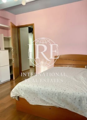 Обява Продава 2-СТАЕН,град Варна, Цветен квартал