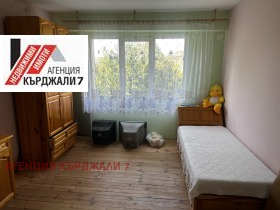 Продажба на двустайни апартаменти в област Кърджали - изображение 2 