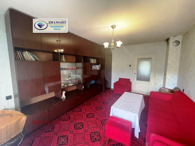 Продава 3-СТАЕН, град Русе, Здравец Изток • 77999 € / 152552.78 лв. • 13035369 1 — Holmes.bg Продава 3-СТАЕН, град Русе, Здравец Изток • 77999 € / 152552.78 лв. • 13035369 1