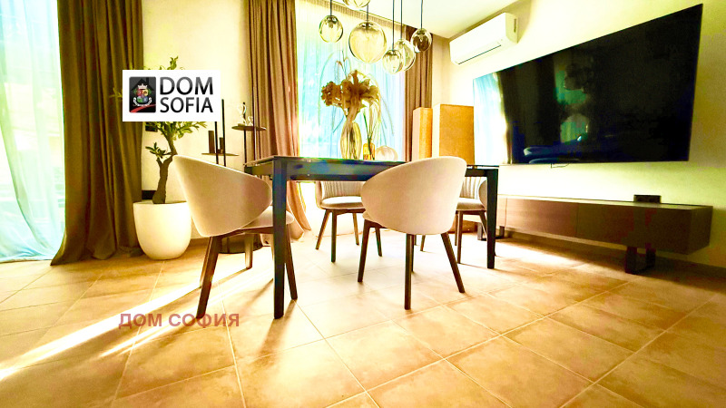 Продава КЪЩА, град София, Карпузица • 1105000 € / 2161192.15 лв. • 76368702 1 — Holmes.bg Продава КЪЩА, град София, Карпузица • 1105000 € / 2161192.15 лв. • 76368702 1