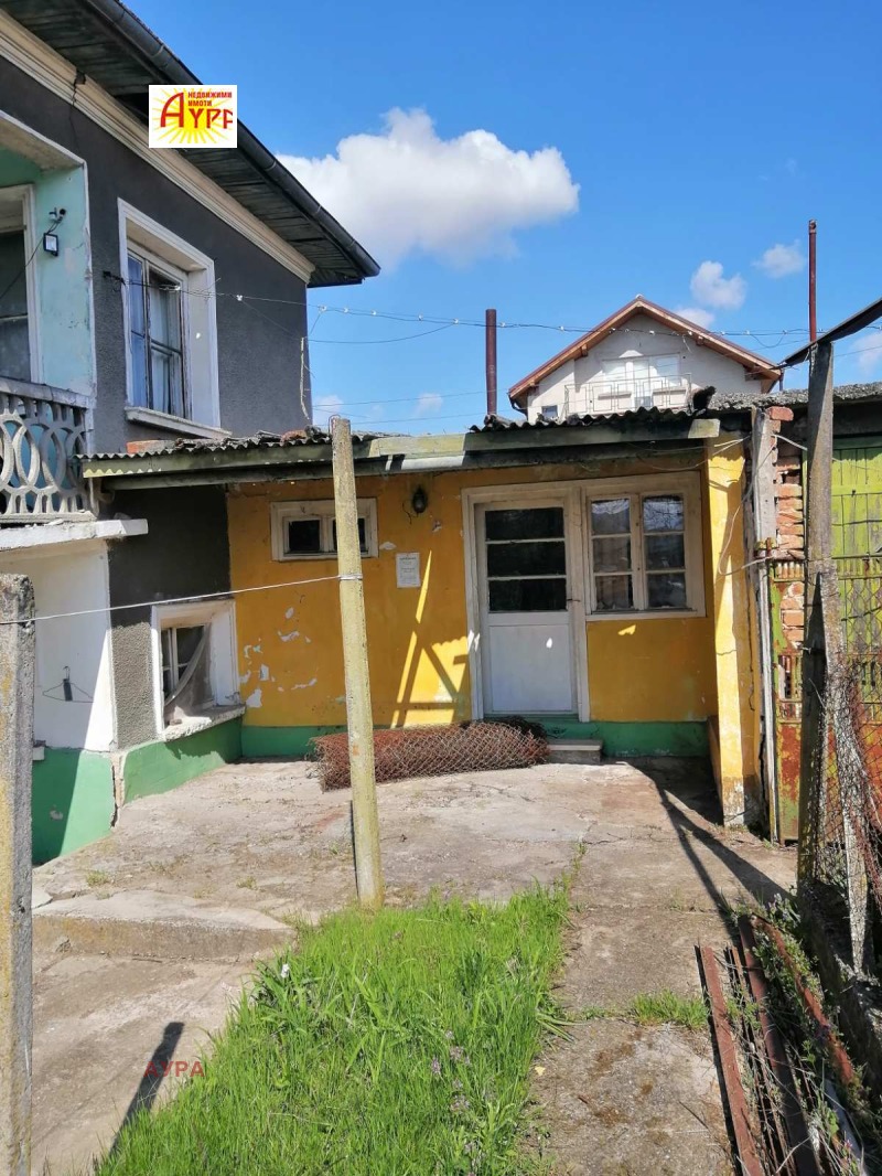 Продава КЪЩА, област Враца, с. Горно Пещене • 23000 € / 44984.09 лв. • 98833145 1 — Holmes.bg Продава КЪЩА, област Враца, с. Горно Пещене • 23000 € / 44984.09 лв. • 98833145 1