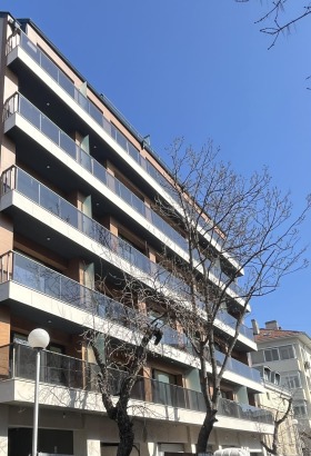 Продажба на тристайни апартаменти в град Варна - изображение 5 