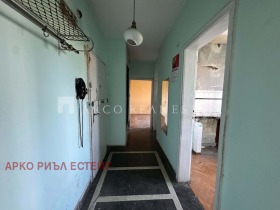 Обява Продава 2-СТАЕН,град София, Изток
