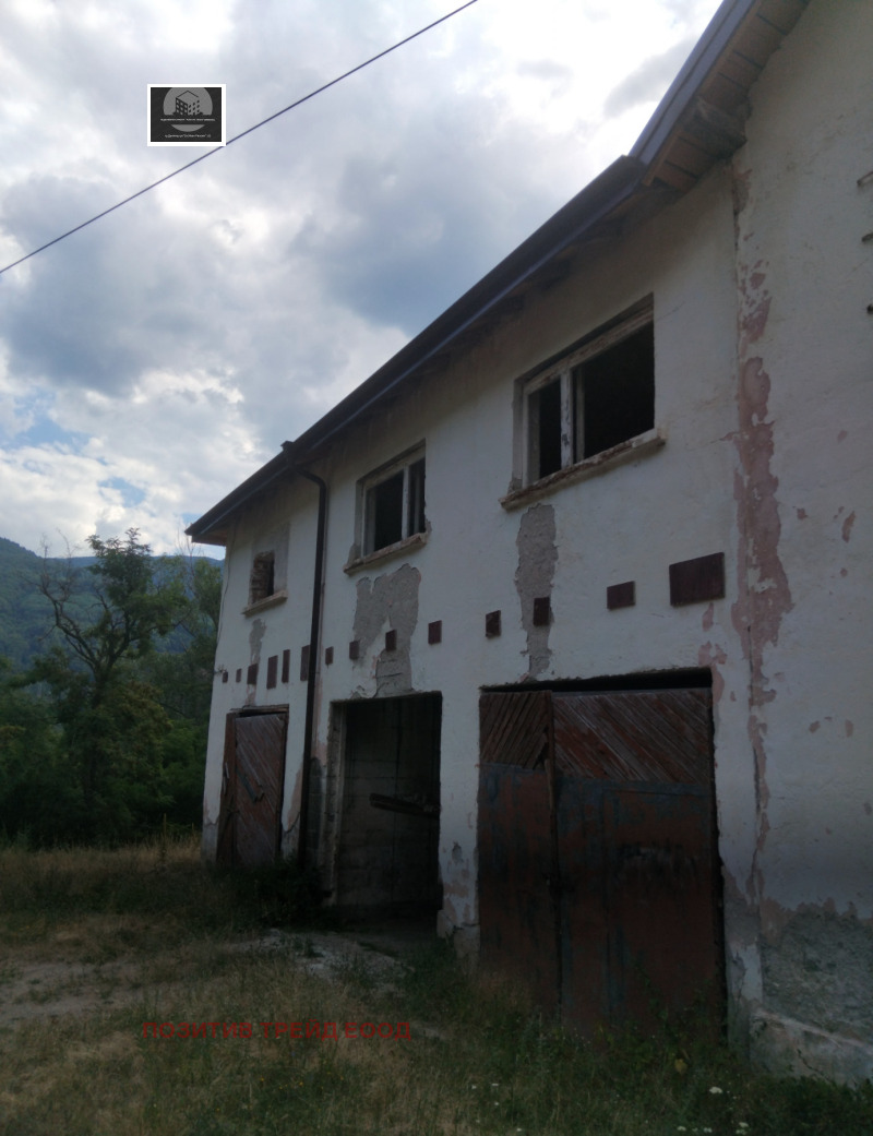 Продава КЪЩА, област Кюстендил, с. Пастра • 69000 € / 134952.27 лв. • 56994019 1 — Holmes.bg Продава КЪЩА, област Кюстендил, с. Пастра • 69000 € / 134952.27 лв. • 56994019 1