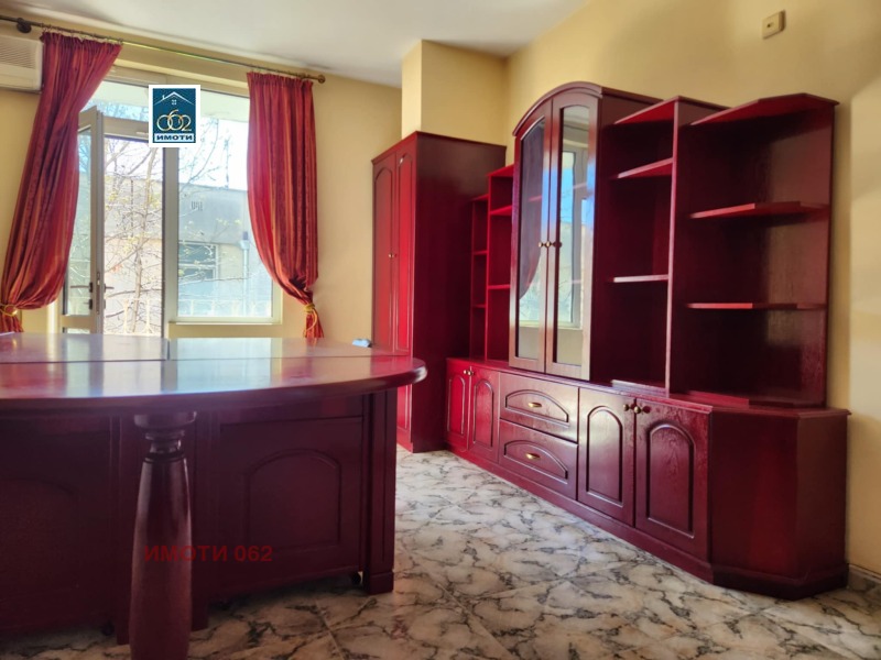 Продава ОФИС, град Велико Търново, Център • 43500 € / 85078.60 лв. • 45164998 1 — Holmes.bg Продава ОФИС, град Велико Търново, Център • 43500 € / 85078.60 лв. • 45164998 1