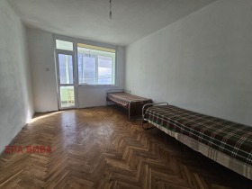 Обява Продава МНОГОСТАЕН,град Варна, Спортна зала