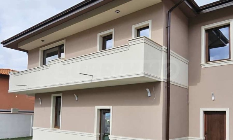 Продава КЪЩА, област Пловдив, с. Белащица • 530000 € / 1036589.90 лв. • 23065252 1 — Holmes.bg Продава КЪЩА, област Пловдив, с. Белащица • 530000 € / 1036589.90 лв. • 23065252 1