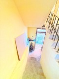 Продава ЕТАЖ ОТ КЪЩА, град Добрич, Червената пръст • 78000 € • 69652329 2 — Holmes.bg Продава ЕТАЖ ОТ КЪЩА, град Добрич, Червената пръст • 78000 € • 69652329 2