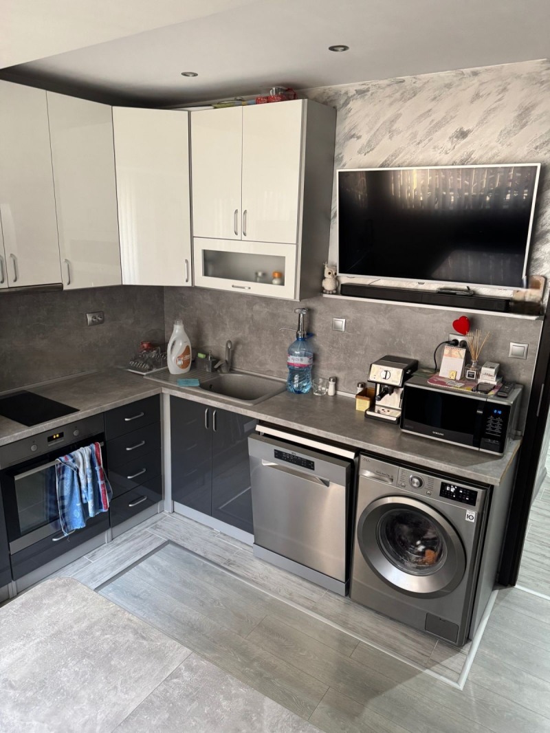 Продава 2-СТАЕН, град Плевен, Сторгозия • 129000 € / 252302.07 лв. • 92694393 1 — Holmes.bg Продава 2-СТАЕН, град Плевен, Сторгозия • 129000 € / 252302.07 лв. • 92694393 1
