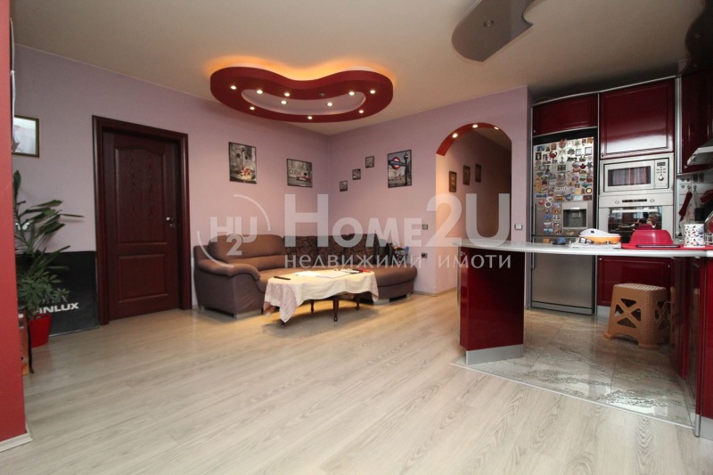 Продава  3-стаен, град Пловдив, Център •  211 000 EUR • ID 41009966 — holmes.bg - [1] 