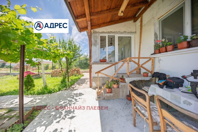 Продава КЪЩА, област Плевен, с. Згалево • 60000 € • 29667249 1 — Holmes.bg Продава КЪЩА, област Плевен, с. Згалево • 60000 € • 29667249 1