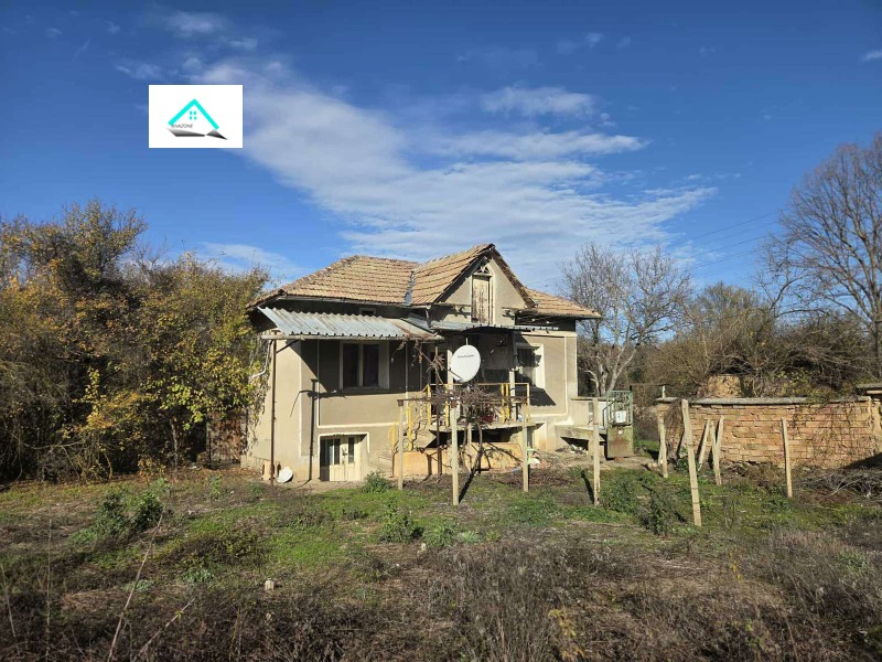 Продава КЪЩА, област Велико Търново, с. Сломер • 20000 € / 39116.60 лв. • 95454368 1 — Holmes.bg Продава КЪЩА, област Велико Търново, с. Сломер • 20000 € / 39116.60 лв. • 95454368 1