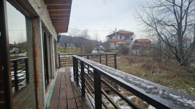 Обява Продава КЪЩА,гр. Правец, област София