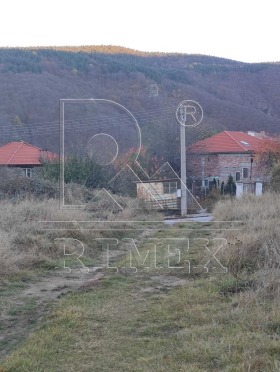 Продажба на парцели в област Пловдив - изображение 15 