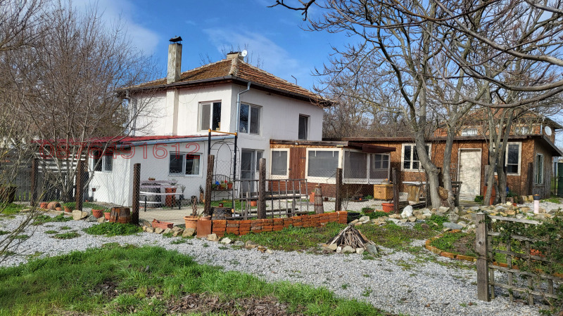 Продава КЪЩА, област Ямбол, гр. Елхово • 52000 € • 22122144 1 — Holmes.bg Продава КЪЩА, област Ямбол, гр. Елхово • 52000 € • 22122144 1