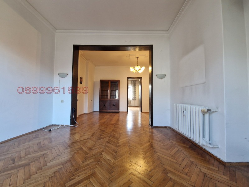 Продава 3-СТАЕН, град София, Център • 469000 € • 30142057 1 — Holmes.bg Продава 3-СТАЕН, град София, Център • 469000 € • 30142057 1