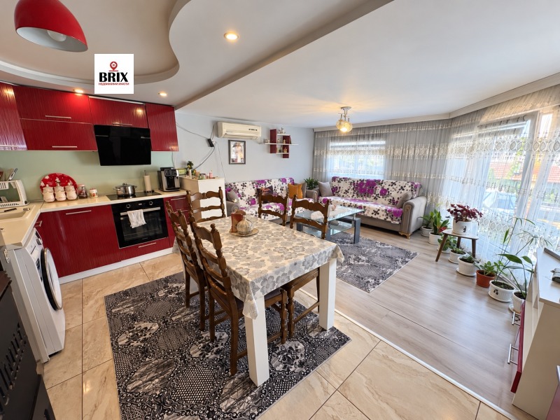 Продава КЪЩА, град Русе, Дружба 2 • 128900 € • 72009541 1 — Holmes.bg Продава КЪЩА, град Русе, Дружба 2 • 128900 € • 72009541 1