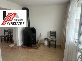 Обява Продава МНОГОСТАЕН,град Кърджали, Възрожденци>