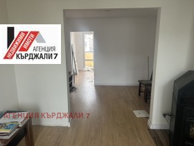 Обява Продава МНОГОСТАЕН,град Кърджали, Възрожденци