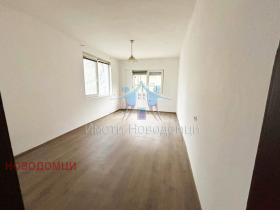 Обява Продава ЕТАЖ ОТ КЪЩА,град Шумен, 2-ри корпус