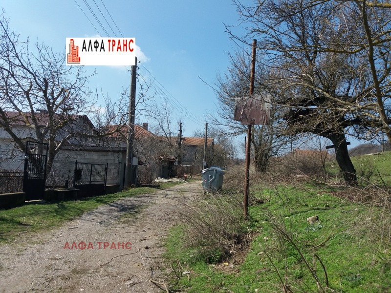 Продава  Парцел област Варна , с. Долище , 950 кв.м | 38765045