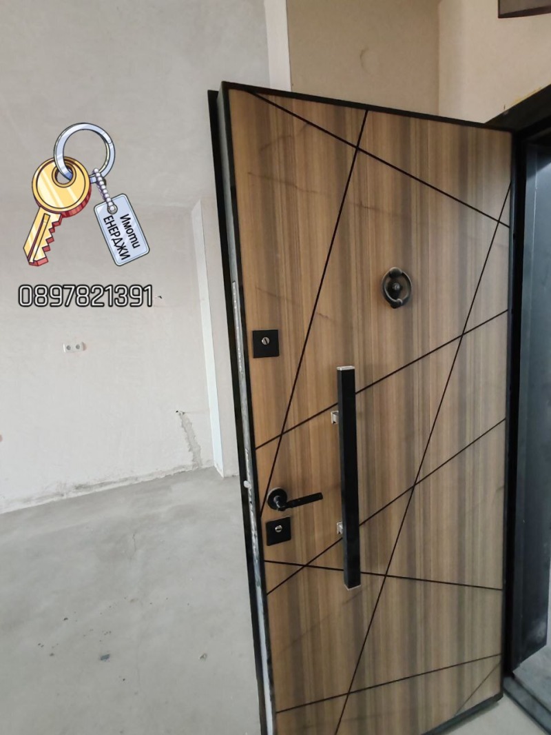 Продава 4-СТАЕН, гр. Плевен, Идеален център