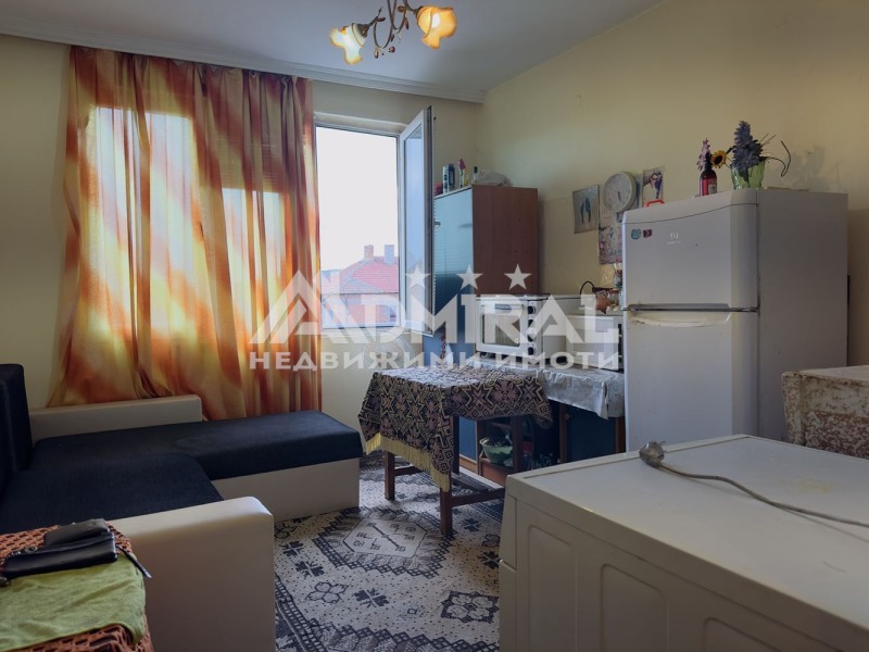 Продава ЕТАЖ ОТ КЪЩА, град Бургас, Меден рудник - зона Б • 155000 € / 303153.65 лв. • 33766392 1 — Holmes.bg Продава ЕТАЖ ОТ КЪЩА, град Бургас, Меден рудник - зона Б • 155000 € / 303153.65 лв. • 33766392 1