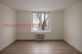 Обява Продава МНОГОСТАЕН,град Плевен, Идеален център