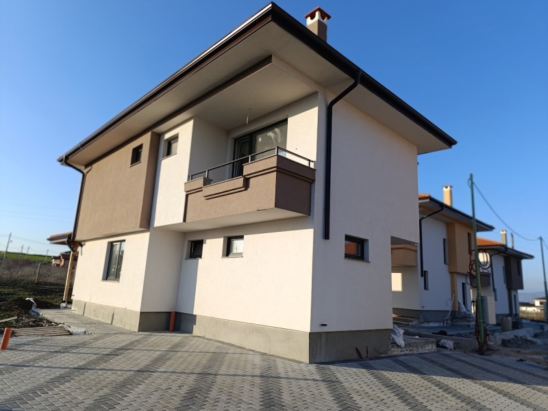 Продава КЪЩА, област София, гр. Божурище • 400000 € / 782332.00 лв. • 32385995 1 — Holmes.bg Продава КЪЩА, област София, гр. Божурище • 400000 € / 782332.00 лв. • 32385995 1