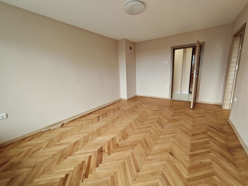 Продава 3-СТАЕН, град Шумен, Добруджански • 160000 € • 23782102 1 — Holmes.bg Продава 3-СТАЕН, град Шумен, Добруджански • 160000 € • 23782102 1