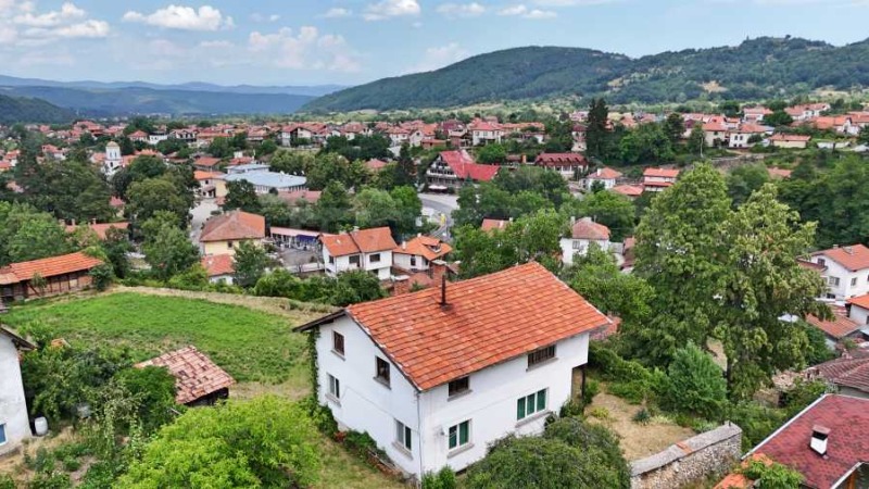 Продава КЪЩА, област София, с. Радуил • 242000 € / 473310.86 лв. • 37562476 1 — Holmes.bg Продава КЪЩА, област София, с. Радуил • 242000 € / 473310.86 лв. • 37562476 1