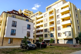 Продажба на тристайни апартаменти в град Варна — страница 3 - изображение 1 
