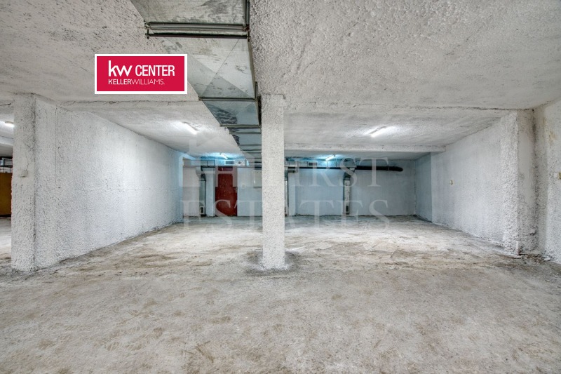 Продава ГАРАЖ, ПАРКОМЯСТО, град София, Изток • 23400 € / 45766.42 лв. • 39811440 1 — Holmes.bg Продава ГАРАЖ, ПАРКОМЯСТО, град София, Изток • 23400 € / 45766.42 лв. • 39811440 1