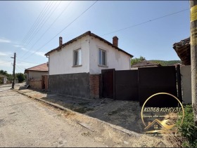 Продава Къща, с. Малко градище