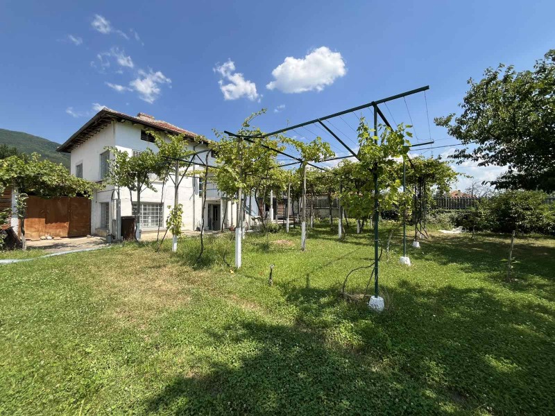 Продава КЪЩА, област Стара Загора, гр. Казанлък • 125000 € • 91589063 1 — Holmes.bg Продава КЪЩА, област Стара Загора, гр. Казанлък • 125000 € • 91589063 1