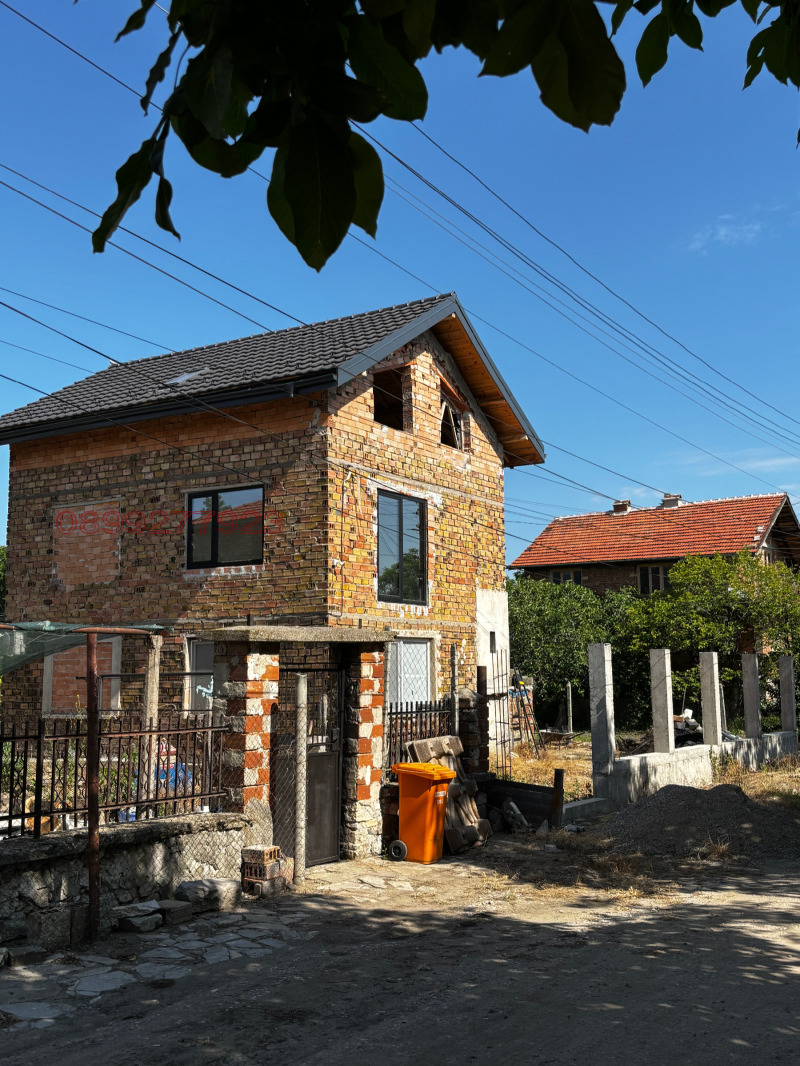 Продава КЪЩА, област Пловдив, с. Златитрап • 148999 € • 96343706 1 — Holmes.bg Продава КЪЩА, област Пловдив, с. Златитрап • 148999 € • 96343706 1