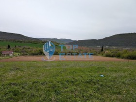 Обява Продава ПАРЦЕЛ,с. Сливовица, област Велико Търново