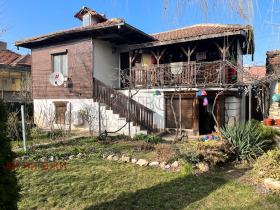 Продава Къща, гр. Кубрат