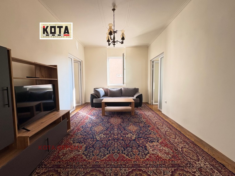 Продава 4-СТАЕН, град София, Център • 445000 € / 870344.35 лв. • 39298577 1 — Holmes.bg Продава 4-СТАЕН, град София, Център • 445000 € / 870344.35 лв. • 39298577 1