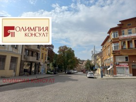 Продава 4-стаен град Пловдив Център - [1] 
