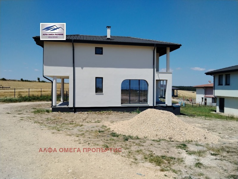 Продава КЪЩА, област Варна, с. Кичево • 255000 € • 14390229 1 — Holmes.bg Продава КЪЩА, област Варна, с. Кичево • 255000 € • 14390229 1